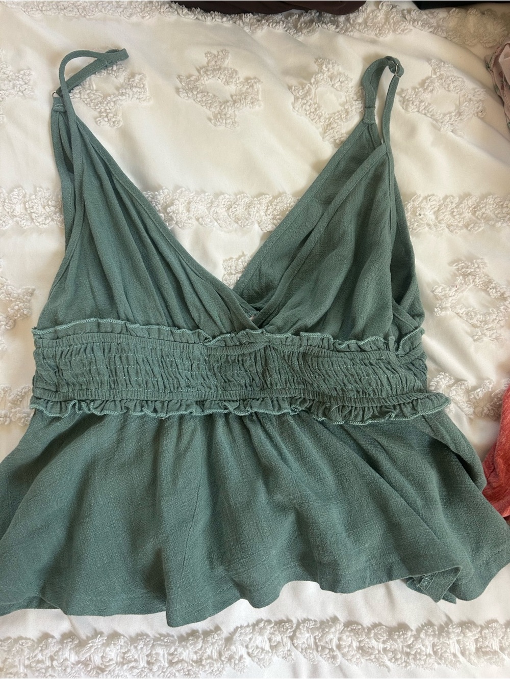 Hem & Thread Women's Green Ruffle Waist V-Neck Tank Top Medium